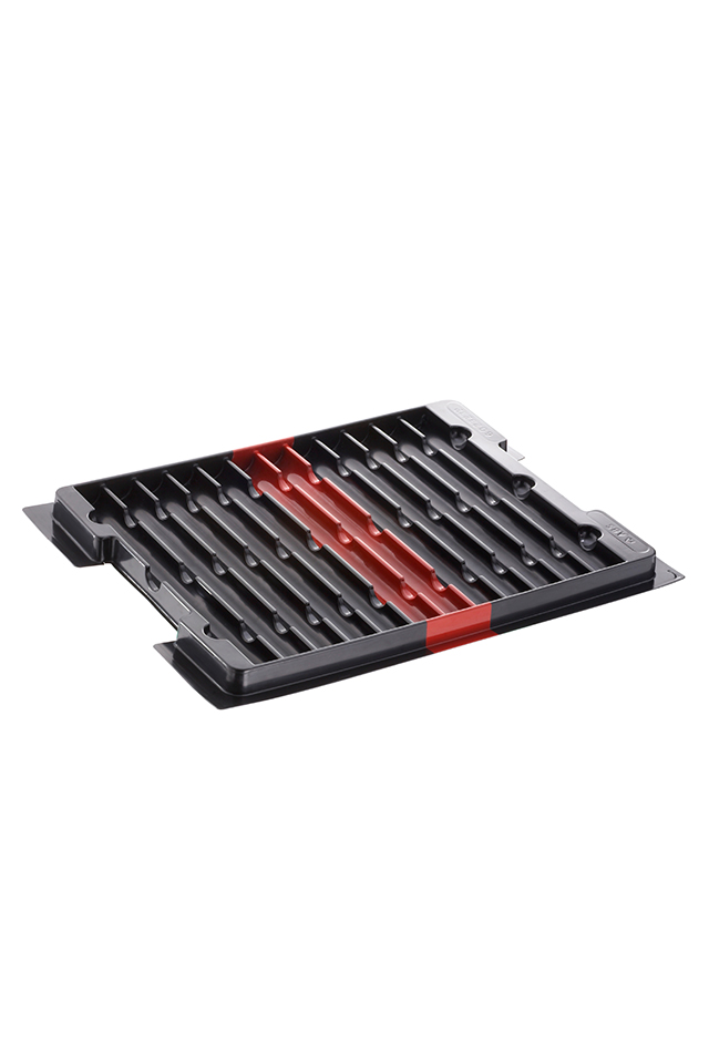 Vakuumtiefziehteil mit rotem Kennzeichnungsstreifen